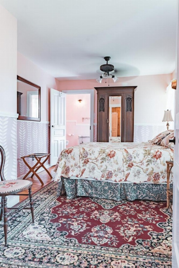 Black Mountain Inn image 8